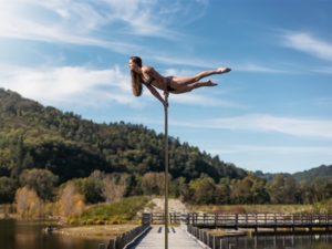 Lire la suite à propos de l’article Workshops avec Ophélie Scrève – prof et championne de pole dance – dimanche 13 novembre 2022